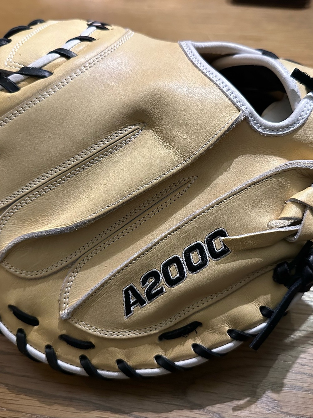 Wilson A2000 leather  baseball gloves pristine condition - Picture 3 of 10